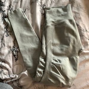 Alphalete leggings